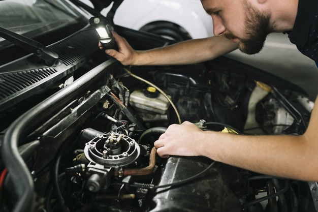 Aprenda como fazer a manutenção de carros usados