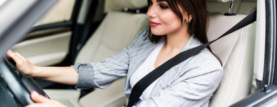 Tudo o que você precisa saber sobre a postura adequada ao dirigir
